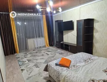 1-комнатная квартира, этаж 4 из 4, 32 м², посуточно