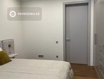 2-комнатная квартира, этаж 5 из 22, 82 м²