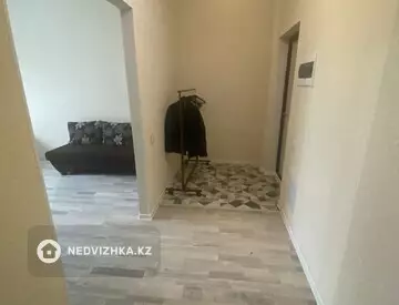 1-комнатная квартира, этаж 9 из 12, 40 м²