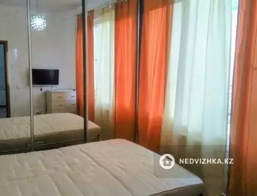 2-комнатная квартира, этаж 1 из 4, 53 м², на длительный срок