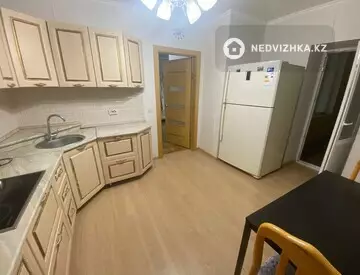 2-комнатная квартира, этаж 3 из 7, 75 м², на длительный срок