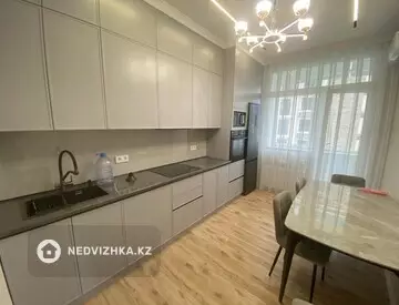 2-комнатная квартира, этаж 3 из 6, 70 м², на длительный срок