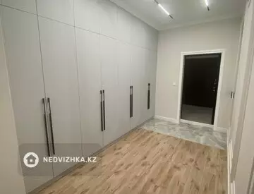 2-комнатная квартира, этаж 3 из 6, 70 м², на длительный срок
