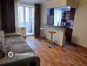 1-комнатная квартира, этаж 3 из 3, 32 м², на длительный срок