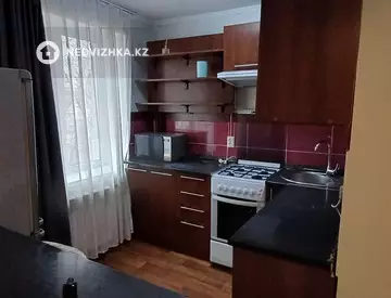 1-комнатная квартира, этаж 3 из 3, 32 м², на длительный срок