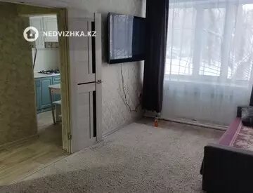 2-комнатная квартира, этаж 1 из 2, 48 м², на длительный срок