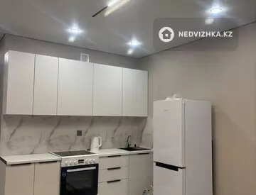 2-комнатная квартира, этаж 8 из 9, 43 м², на длительный срок