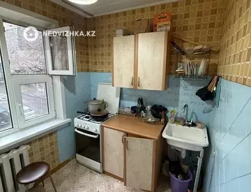 1-комнатная квартира, этаж 3 из 5, 33 м²