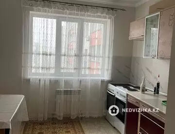 2-комнатная квартира, этаж 10 из 12, 53 м², на длительный срок