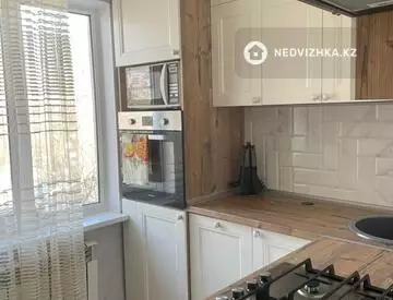2-комнатная квартира, этаж 3 из 4, 45 м²