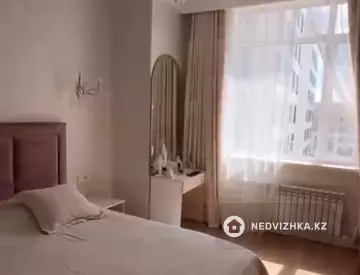 3-комнатная квартира, этаж 9 из 12, 102 м²