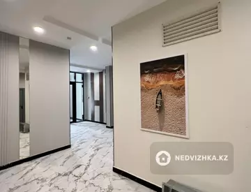 3-комнатная квартира, этаж 9 из 12, 102 м²