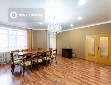 4-комнатная квартира, этаж 2 из 5, 140 м²