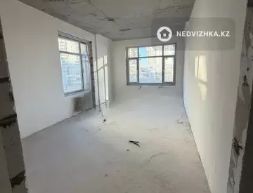 3-комнатная квартира, этаж 3 из 12, 102 м²