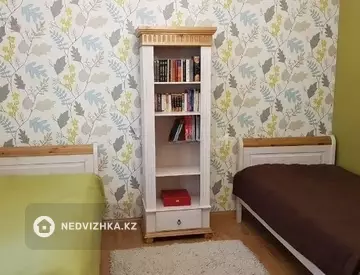 3-комнатная квартира, этаж 4 из 18, 130 м²