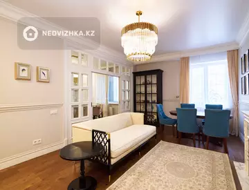 3-комнатная квартира, этаж 4 из 5, 97 м²
