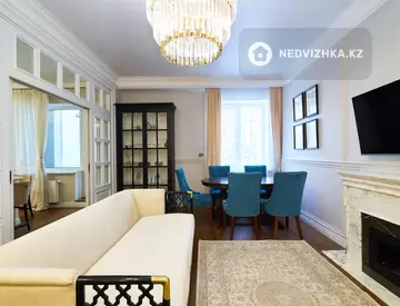 3-комнатная квартира, этаж 4 из 5, 97 м²