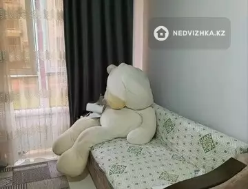 3-комнатная квартира, этаж 2 из 13, 63 м²