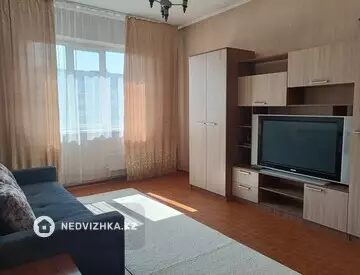 1-комнатная квартира, этаж 8 из 9, 45 м², на длительный срок