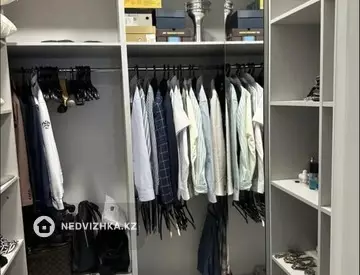 1-комнатная квартира, этаж 10 из 10, 45 м²