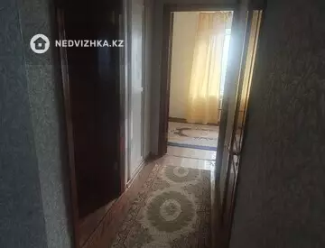 3-комнатная квартира, этаж 4 из 5, 68 м², на длительный срок