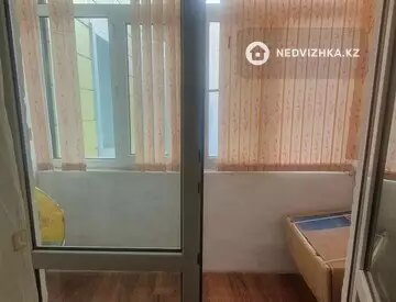 3-комнатная квартира, этаж 4 из 5, 68 м², на длительный срок