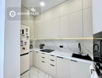 3-комнатная квартира, этаж 8 из 22, 70 м²