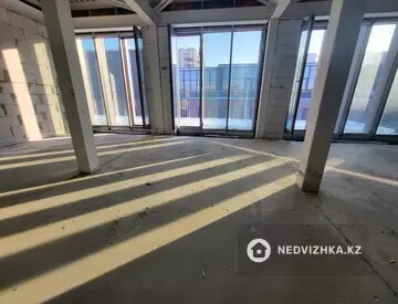 3-комнатная квартира, этаж 4 из 4, 95 м²