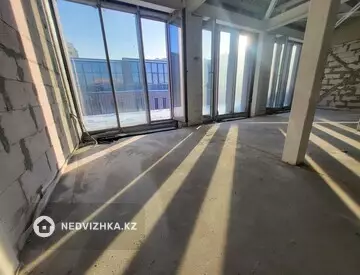 3-комнатная квартира, этаж 4 из 4, 95 м²