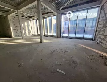 3-комнатная квартира, этаж 4 из 4, 95 м²