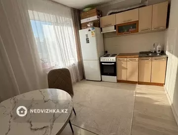 1-комнатная квартира, этаж 3 из 6, 38 м²