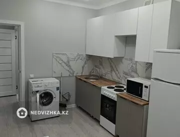 1-комнатная квартира, этаж 3 из 9, 34 м², на длительный срок