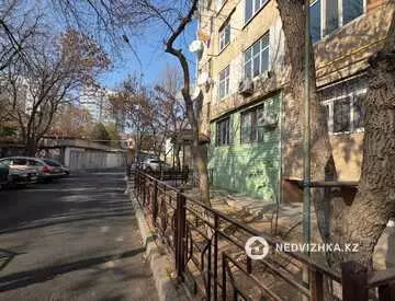 3-комнатная квартира, этаж 3 из 5, 70 м²