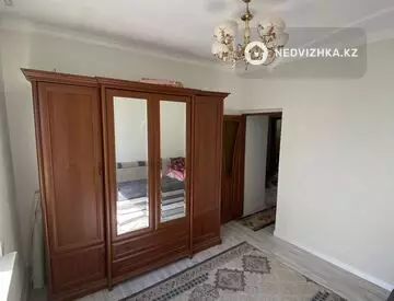3-комнатная квартира, этаж 4 из 5, 70 м²