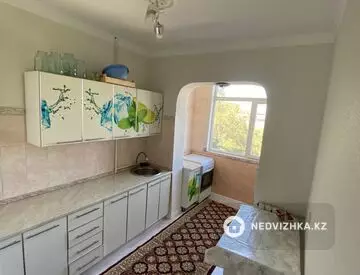 3-комнатная квартира, этаж 4 из 5, 70 м²