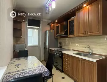 3-комнатная квартира, этаж 4 из 16, 90 м², на длительный срок