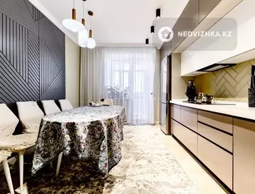 4-комнатная квартира, этаж 9 из 10, 127 м²