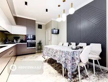 4-комнатная квартира, этаж 9 из 10, 127 м²