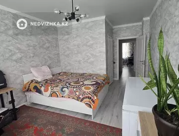 4-комнатная квартира, этаж 1 из 12, 109 м²