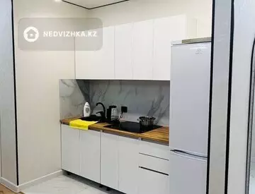 2-комнатная квартира, этаж 7 из 10, 47 м², посуточно