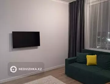 1-комнатная квартира, этаж 13 из 17, 39 м², на длительный срок