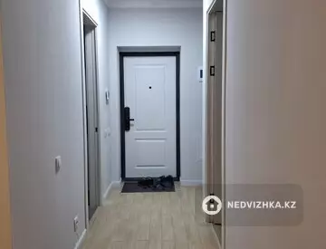 1-комнатная квартира, этаж 13 из 17, 39 м², на длительный срок