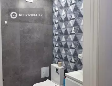 1-комнатная квартира, этаж 13 из 17, 39 м², на длительный срок