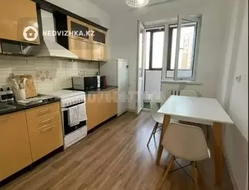 1-комнатная квартира, этаж 10 из 14, 38 м²