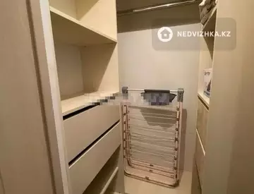 1-комнатная квартира, этаж 10 из 14, 38 м²