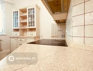 3-комнатная квартира, этаж 8 из 22, 116 м²