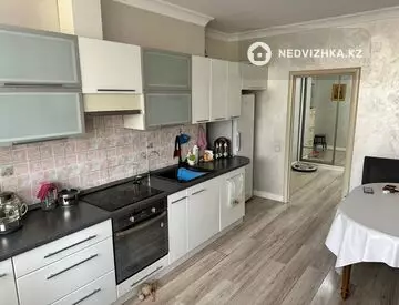 2-комнатная квартира, этаж 7 из 13, 90 м²