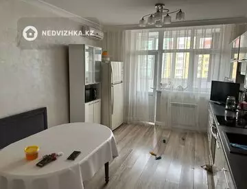 2-комнатная квартира, этаж 7 из 13, 90 м²
