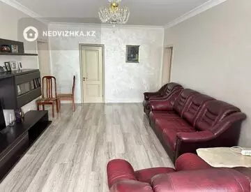 2-комнатная квартира, этаж 7 из 13, 90 м²