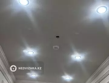 2-комнатная квартира, этаж 3 из 20, 77 м²